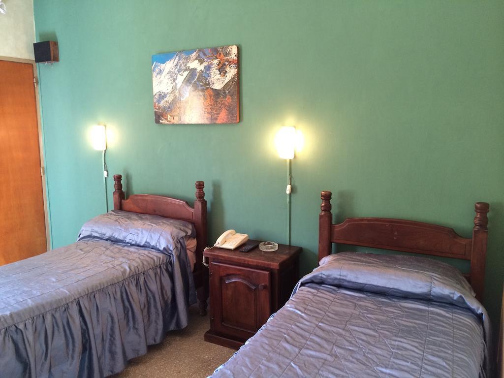 Hotel Cordoba Вила Карлос Пас Екстериор снимка